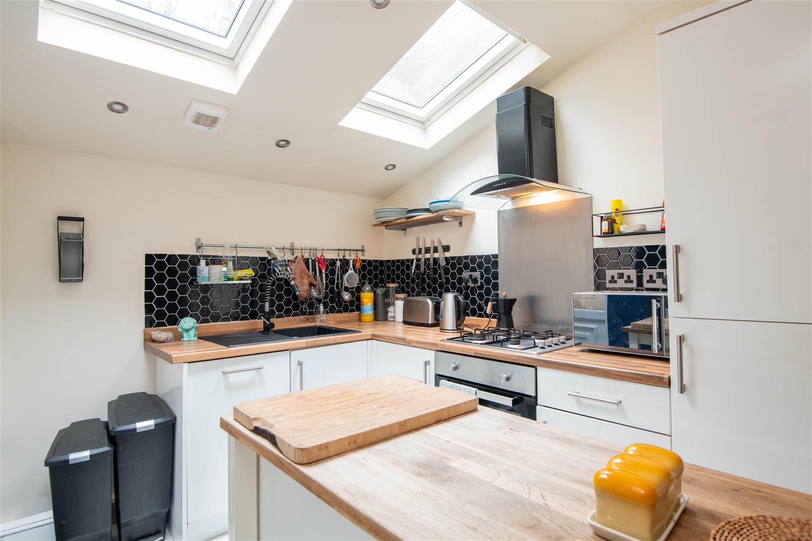 2 bed property in Billinge Side, Blackburn